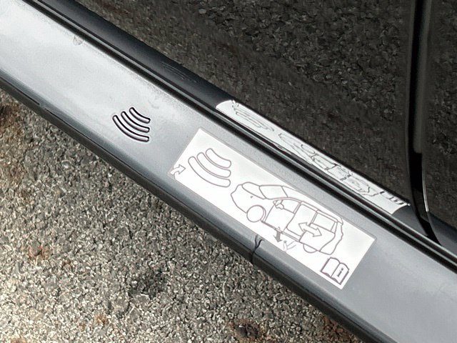 Used 2025 Toyota Sienna XLE Woodland Edition AWD/4WD image 13