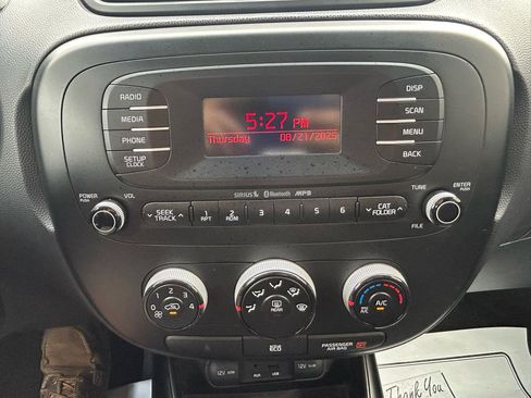 Used 2014 Kia Soul FWD image 22