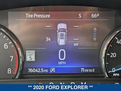 Used 2020 Ford Explorer XLT w/ Equipment Group 202A RWD image 15