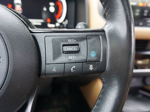 Used 2023 Nissan Rogue Platinum image 9