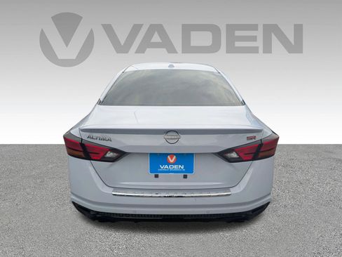 Used 2023 Nissan Altima 2.5 SR FWD image 26
