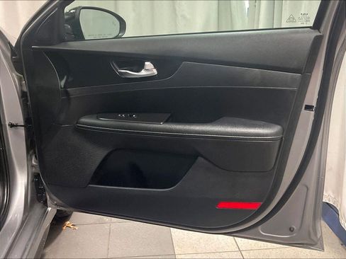 Used 2023 Kia Forte GT-Line image 12