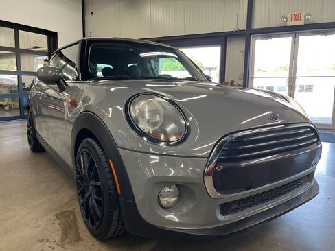 Used 2019 MINI Cooper 2-Door Hardtop FWD image 25