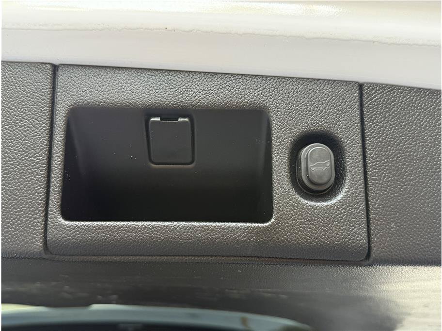 Used 2020 Chevrolet Tahoe LT AWD/4WD image 28