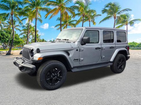 Used 2020 Jeep Wrangler Unlimited Sahara AWD/4WD image 3