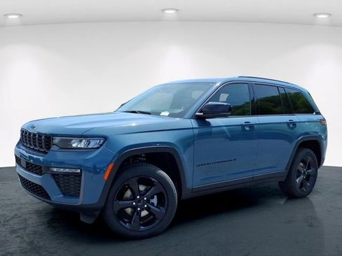 New 2026 Jeep Grand Cherokee Limited AWD/4WD image 2