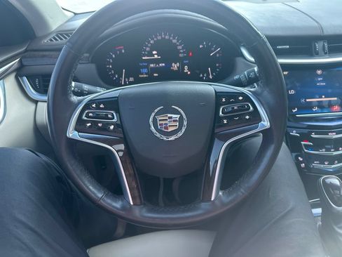 Used 2013 Cadillac XTS Luxury FWD image 11