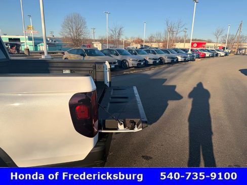 Used 2025 Honda Ridgeline Black Edition image 16