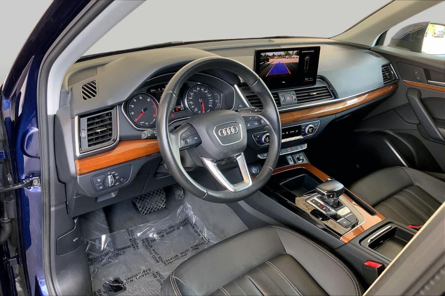 Used 2022 Audi Q5 2.0T Premium w/ Convenience Package AWD/4WD image 18