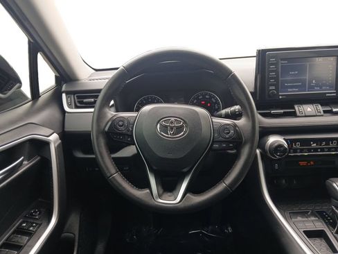Used 2021 Toyota RAV4 XLE Premium FWD image 12