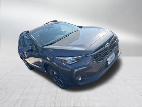 Used 2025 Subaru Crosstrek 2.5i Limited w/ Crosstrek Mirror Package AWD/4WD image 3