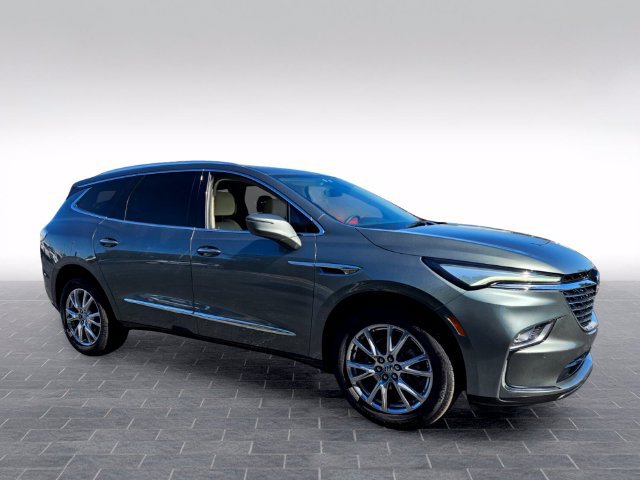 Used 2023 Buick Enclave Essence w/ Experience Buick Package AWD/4WD image 3