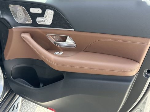 New 2026 Mercedes-Benz GLS 450 4MATIC image 16