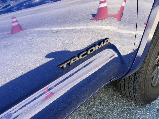 Used 2023 Toyota Tacoma SR5 w/ SR5 Appearance Package RWD image 9