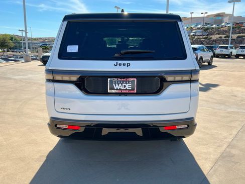 New 2026 Jeep Grand Wagoneer L Summit AWD/4WD image 4