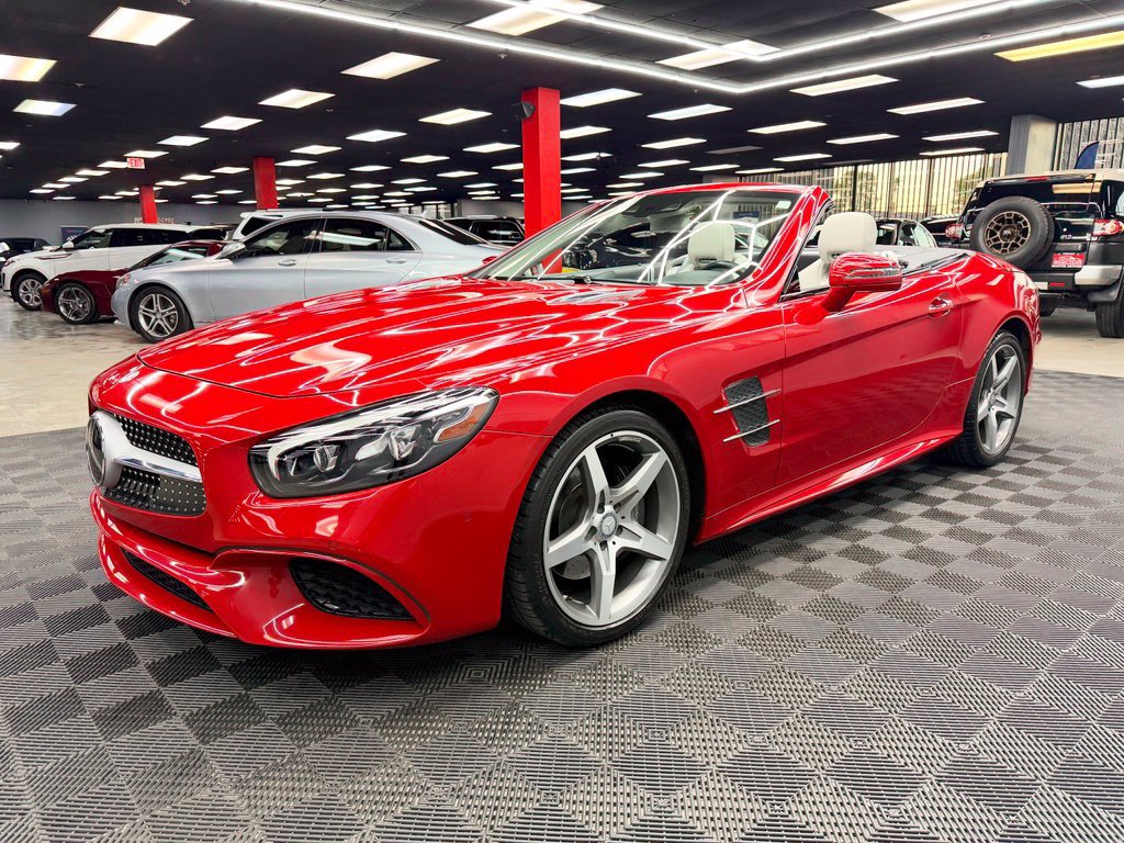 Used 2017 Mercedes-Benz SL 550 w/ Driver Assistance Package image 8