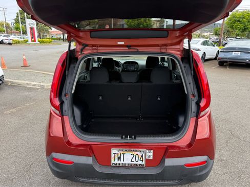 Used 2020 Kia Soul LX FWD image 11