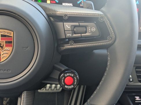 Certified 2025 Porsche 911 Carrera GTS RWD image 19