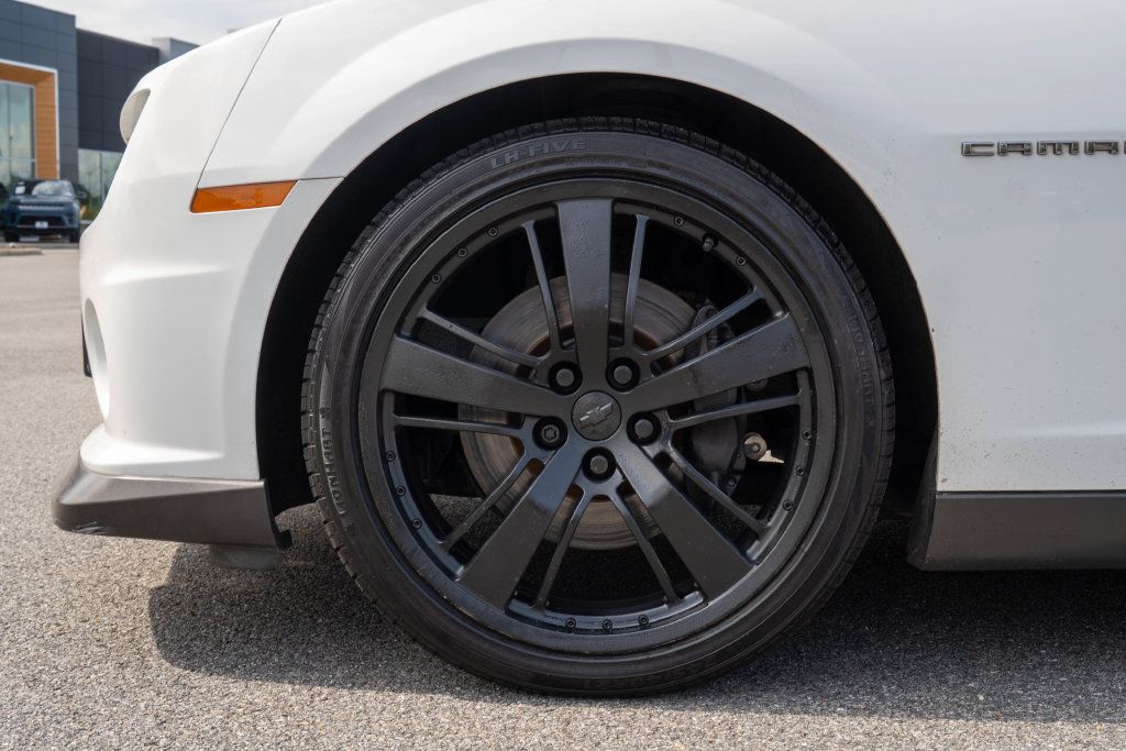 Used 2011 Chevrolet Camaro SS RWD image 23