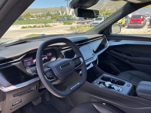 New 2025 Jeep Wagoneer S Launch Edition image 14