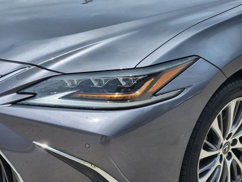 Used 2019 Lexus ES 350 w/ Accessory Package FWD image 9