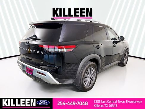 Used 2022 Nissan Pathfinder SL w/ SL Premium Package image 8