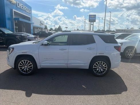 New 2027 GMC Terrain Denali w/ LPO, Floor Liner Package AWD/4WD image 3