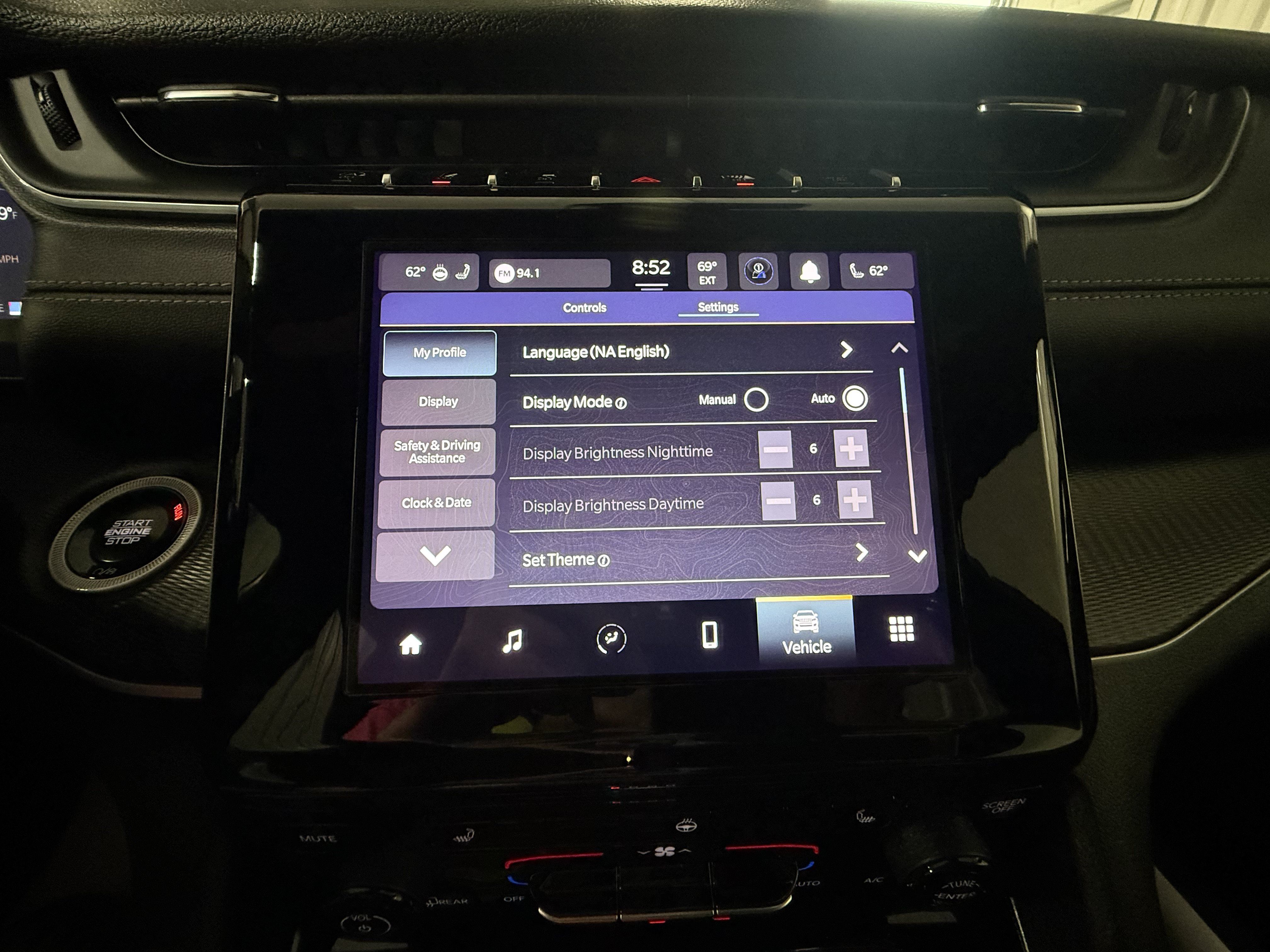 Used 2024 Jeep Grand Cherokee L Laredo w/ Luxury Tech Group I AWD/4WD image 30