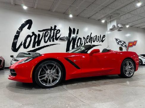 Used 2018 Chevrolet Corvette Stingray Convertible w/ 3LT Preferred Equipment Group RWD image 17