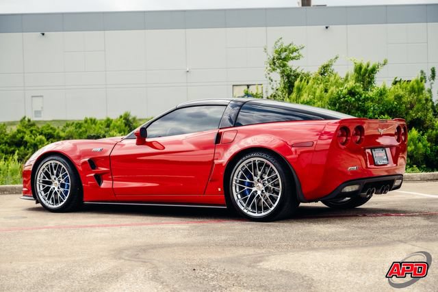 Used 2009 Chevrolet Corvette ZR1 w/ Preferred Equipment Group RWD image 9