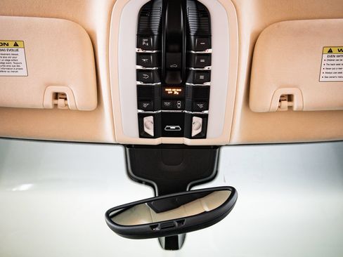 Certified 2015 Porsche Panamera GTS AWD/4WD image 20