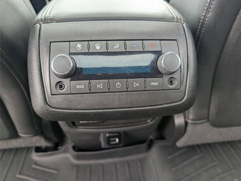 Used 2016 Buick Enclave Premium w/ Experience Buick Package AWD/4WD image 18