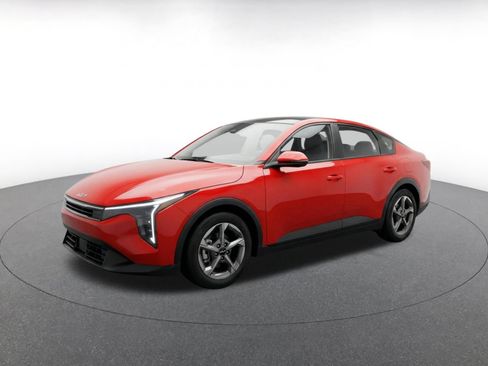 Used 2026 Kia K4 FWD image 2