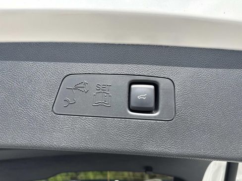 New 2026 Lincoln Corsair Reserve image 12