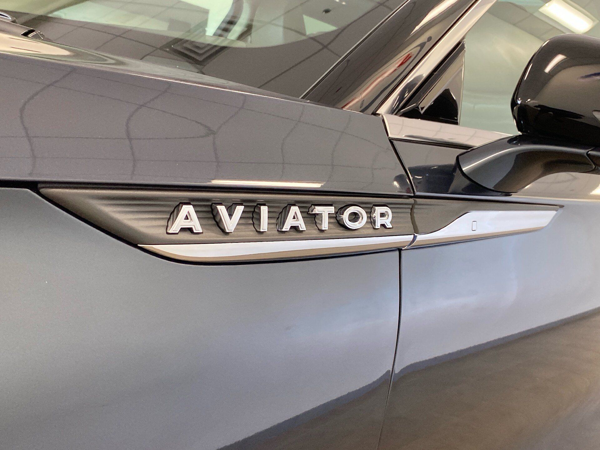 Used 2023 Lincoln Aviator Reserve w/ Equipment Group 201A AWD/4WD image 12