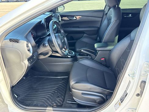 Used 2023 Kia Forte GT-Line FWD image 11