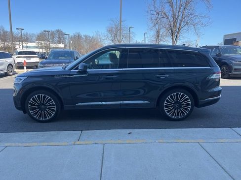 Used 2023 Lincoln Aviator Black Label w/ Class IV Trailer Tow Package image 4