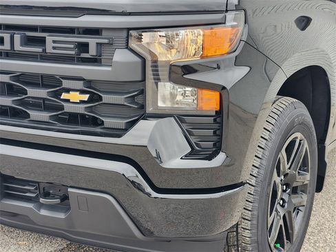 New 2026 Chevrolet Silverado 1500 Custom image 6