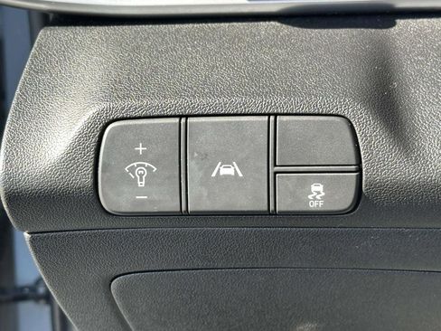 Used 2023 Hyundai Elantra SEL FWD image 16