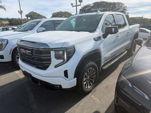 Certified 2023 GMC Sierra 1500 AT4 w/ AT4 Preferred Package image 1