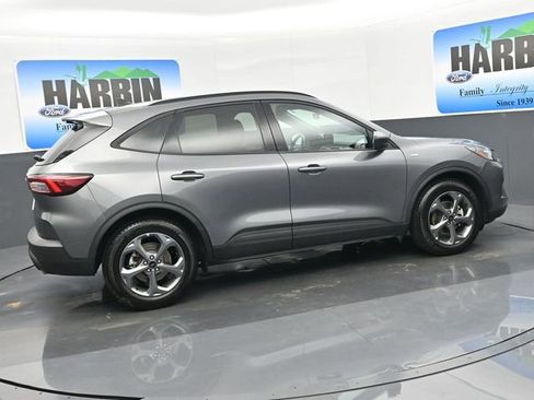 Used 2025 Ford Escape ST-Line image 6