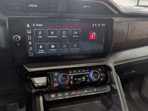 Used 2025 GMC Sierra 2500 Denali Ultimate image 11