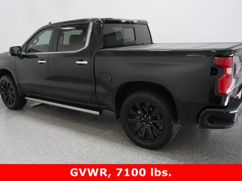 Used 2019 Chevrolet Silverado 1500 High Country w/ Technology Package image 9