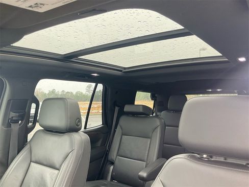 Used 2021 Chevrolet Tahoe Z71 w/ Luxury Package image 23