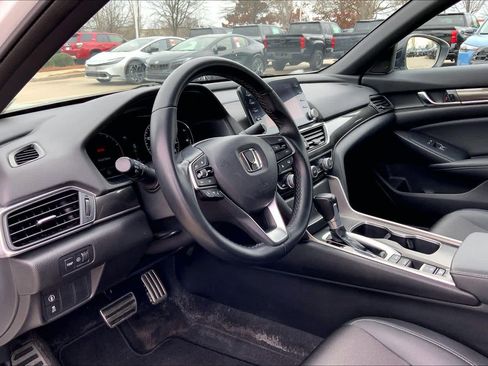 Used 2022 Honda Accord Sport image 17