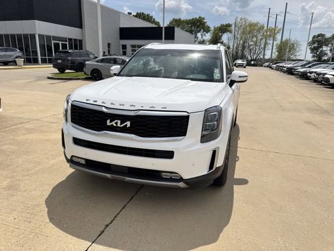 Certified 2022 Kia Telluride SX image 2