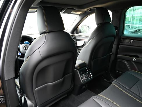 New 2026 Maserati Grecale Modena image 29