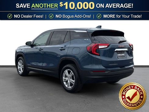 Used 2024 GMC Terrain SLE image 4