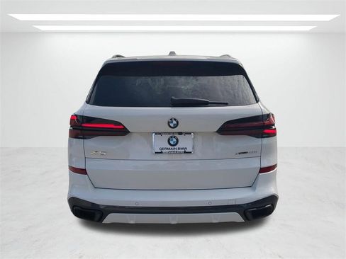 New 2026 BMW X5 xDrive40i w/ M Sport Package image 5
