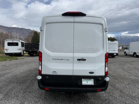 Used 2025 Ford Transit 250 250 AWD 3dr LWB Medium Roof Ca image 4